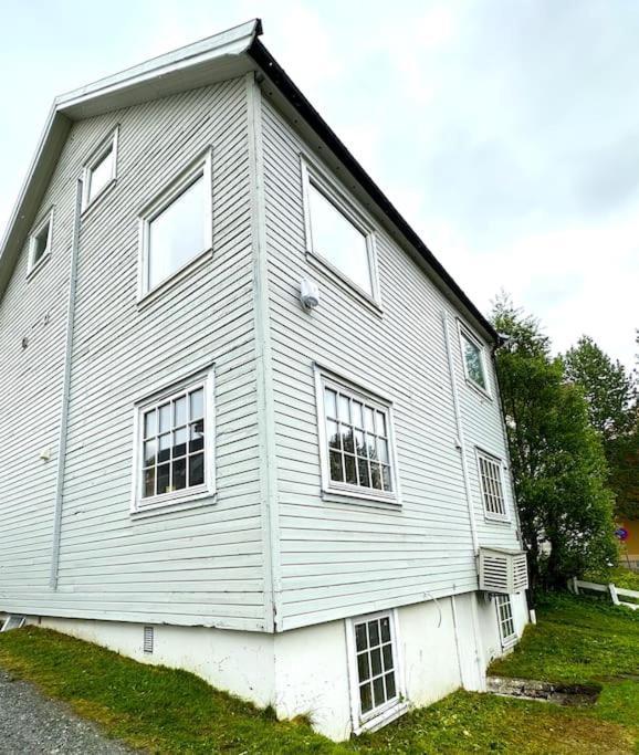Moderne Sentral Leilighet Med 3 Soverom - Saltus Tromso Ngoại thất bức ảnh
